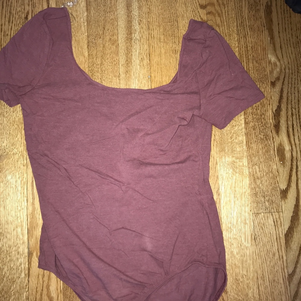 Short sleeve mauve body suit